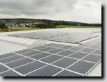 Solarzellen auf dem Lagerhallendach der CYBERlogistics GmbH